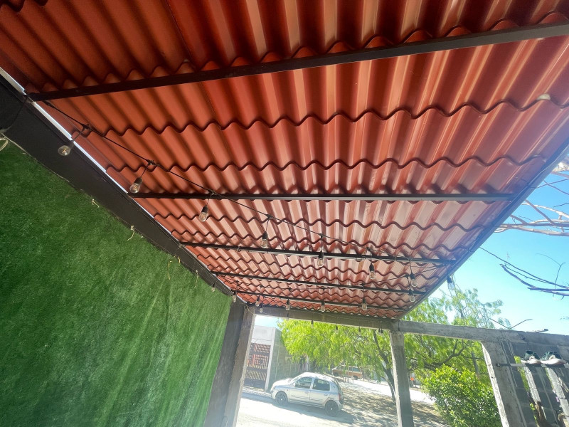 Ver aviso de uso de imágenes y contenido a pie de página.