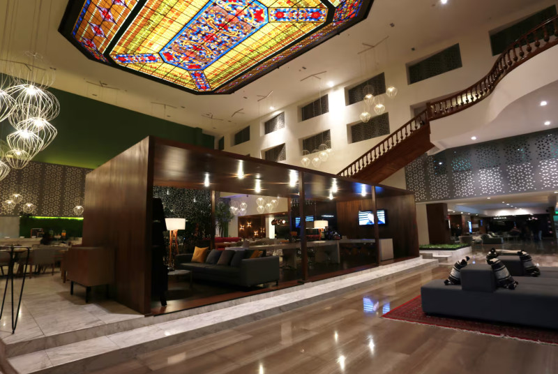 Ver aviso de uso de imágenes y contenido a pie de página.