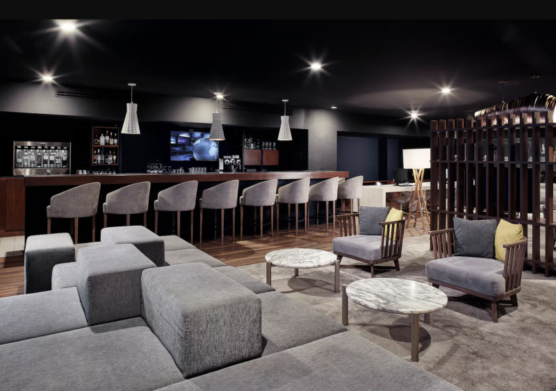 Ver aviso de uso de imágenes y contenido a pie de página.