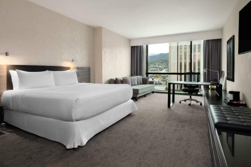 Ver aviso de uso de imágenes y contenido a pie de página.