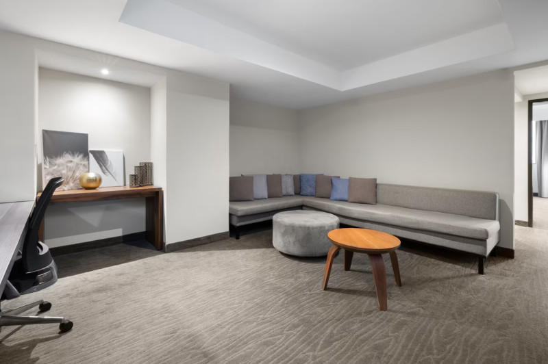 Ver aviso de uso de imágenes y contenido a pie de página.