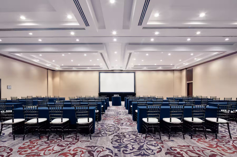 Ver aviso de uso de imágenes y contenido a pie de página.