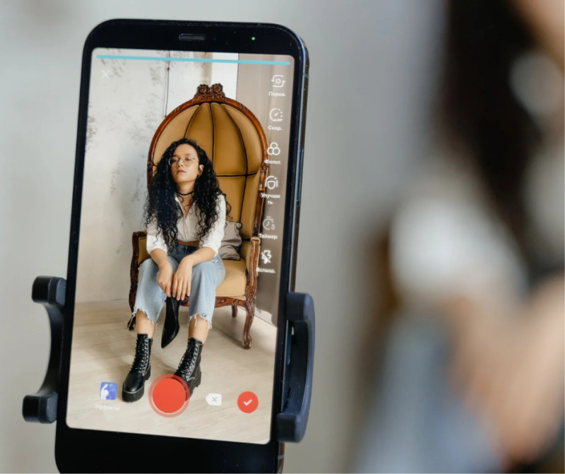 Ver aviso de uso de imágenes y contenido a pie de página.