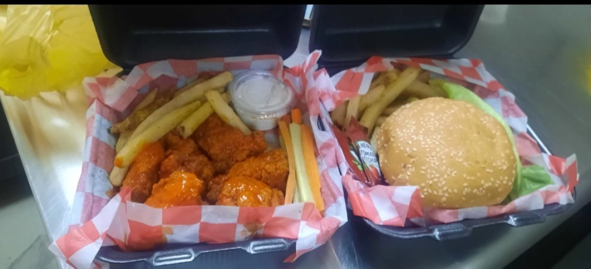 🍔🍟 Unas hamburguesas a Domicilio en The Boss Kitchen (Obispado) - Imagen 3